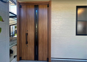 エコエクステリアBECの玄関ドア施工事例1