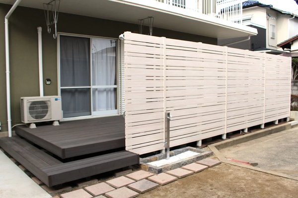 木彫りデッキの設置事例